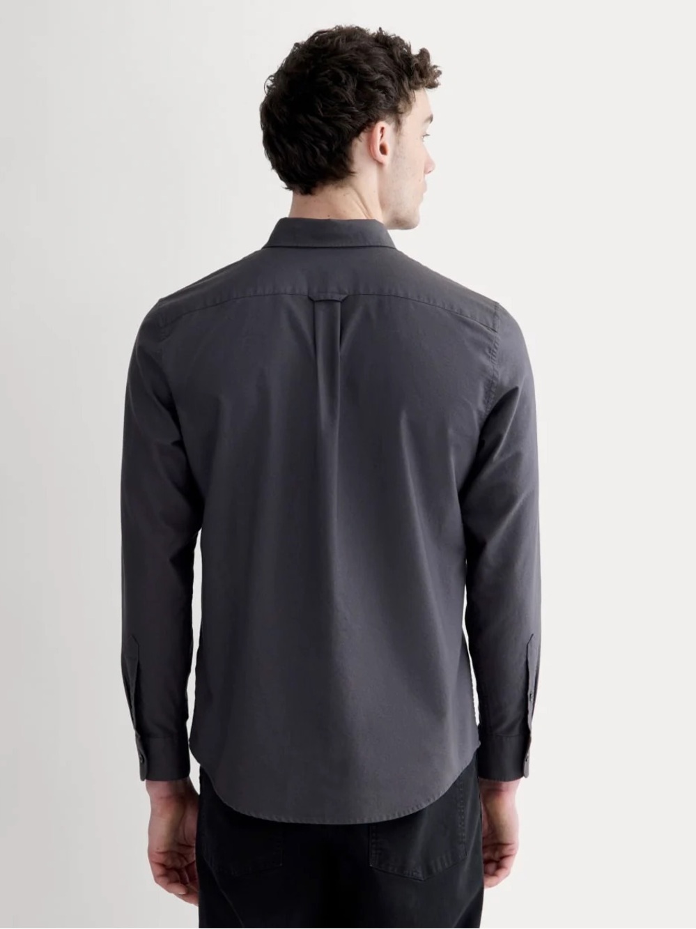Everlane Charcoal Oxford Button Down - Picture 7 of 7